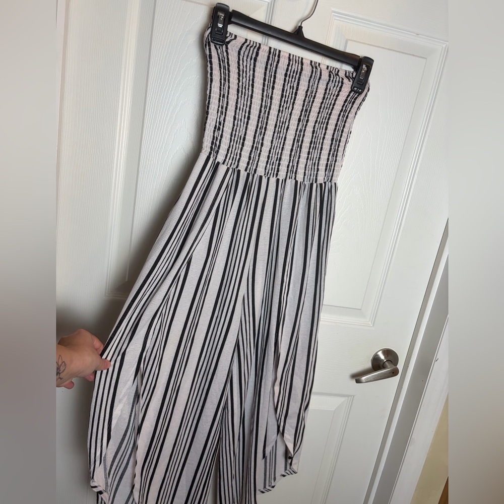 Jolie and Joy Strapless Jumpsuit! 🤍🖤